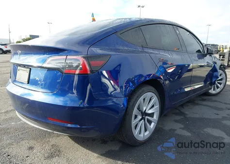 2022 Tesla Model 3 Rear-Wheel Drive z USA, uszkodzony, nr VIN 5YJ3E1EA6NF289898